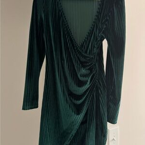 Elegant Green Velvet Dress